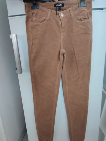 #kytieXSfemme. Pantalon en velours côtelé taille XS