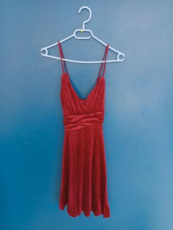 Robe rouge pailletée shein avec dos croisé