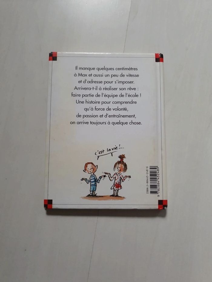 Max et lili Max à la passion du foot n ° 21 - photo numéro 3