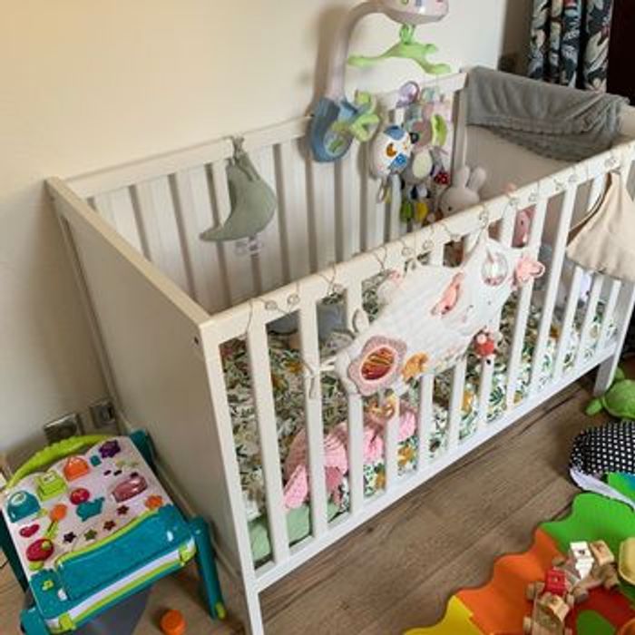 Lit bébé avec matelas et housse de couette - photo numéro 4