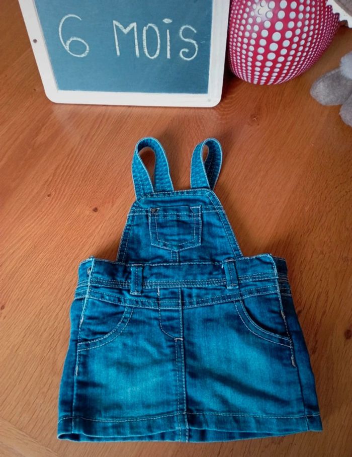 Robe salopette en jean Tape à l'oeil taille 6 mois en très bon état