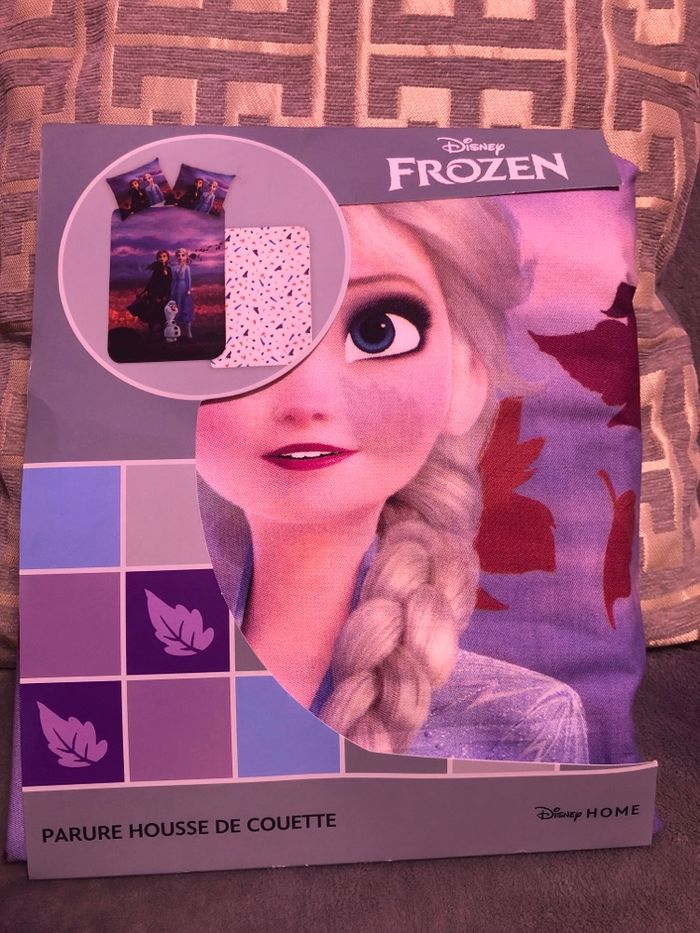 Parure housse de couette +taie d’oreiller 100% coton reine des neiges