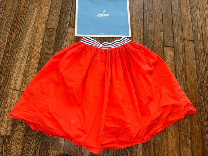 jupe rouge jacadi 6 ans un mini accro a été recousu