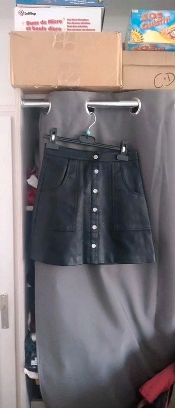 Jupe courte simili cuir boutonnage devant femme XS Jennyfer