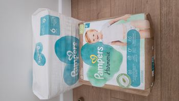 2 paquets de pampers harmonie taille 6