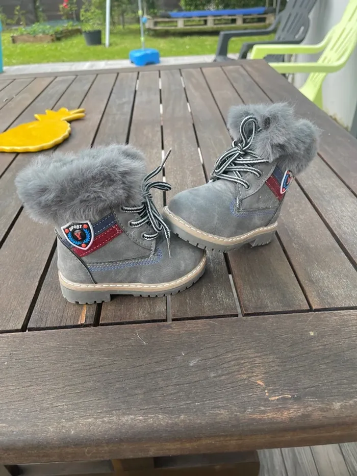 Bottines taille 22 neuves