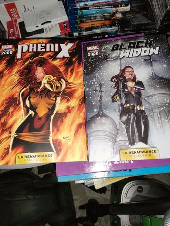 Lot Comics Marvel 2000 Black Widow et Phénix