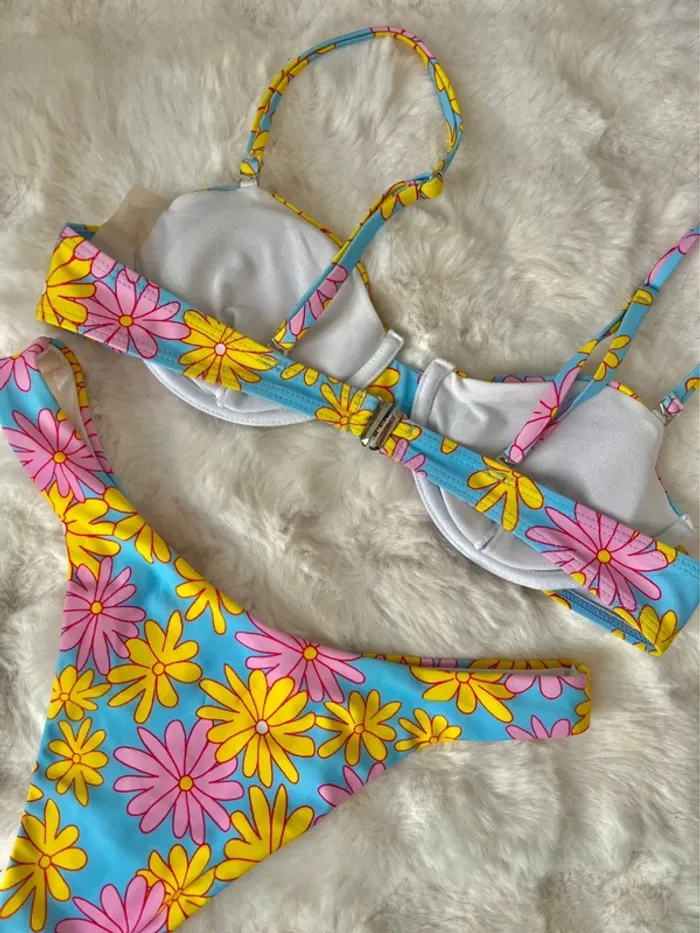 Maillot de bain fleuris - photo numéro 2