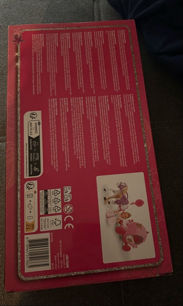 Poupée princesse avec sa calèche et son cheval  neuf - photo numéro 2