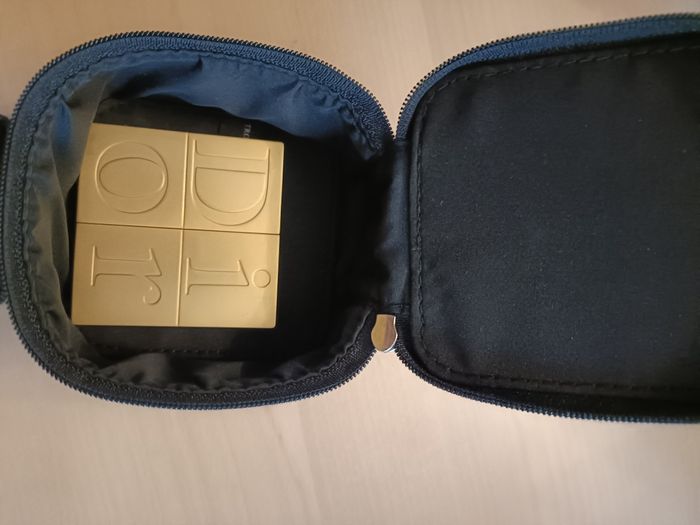 MIROIR DE POCHE DIOR ET SA PETITE POCHETTE MAQUILLAGE