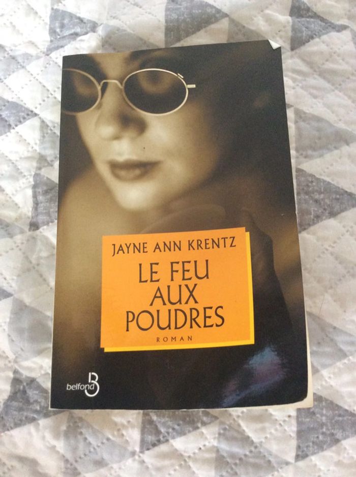 #le feu aux poudres Jayne Ann Krentz - photo numéro 2