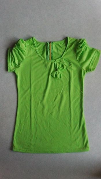 Maillot vert, fermeture dans le dos