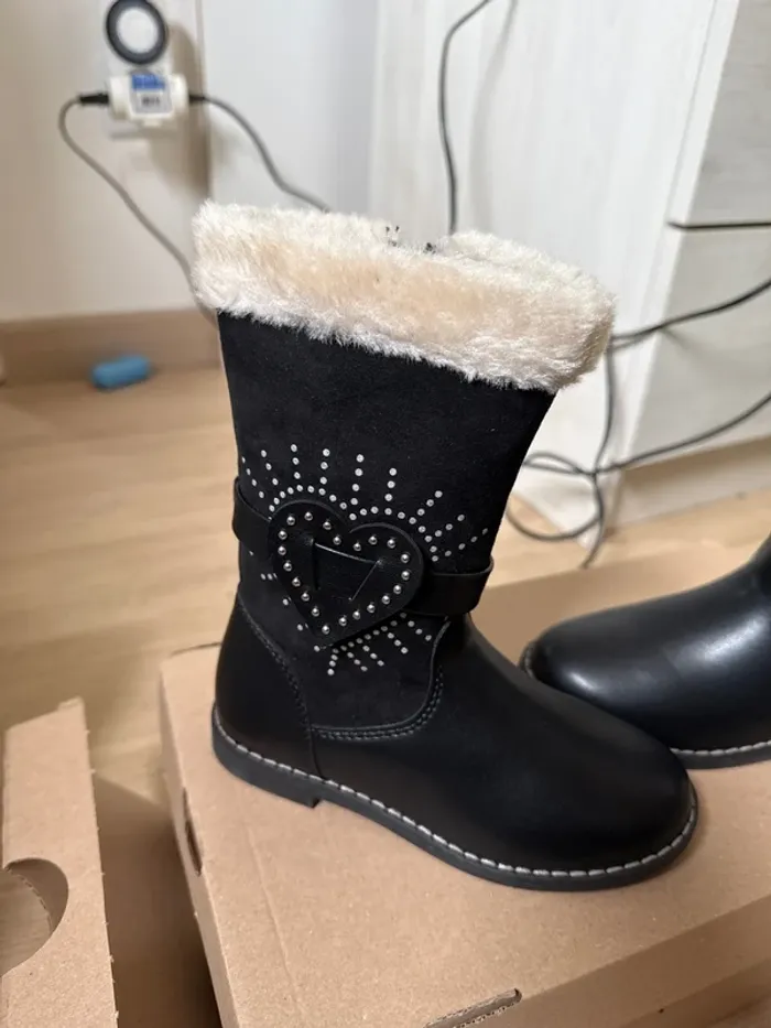 Jolies bottines de la marque Friboo neuves avec étiquette pointure 28 - photo numéro 8