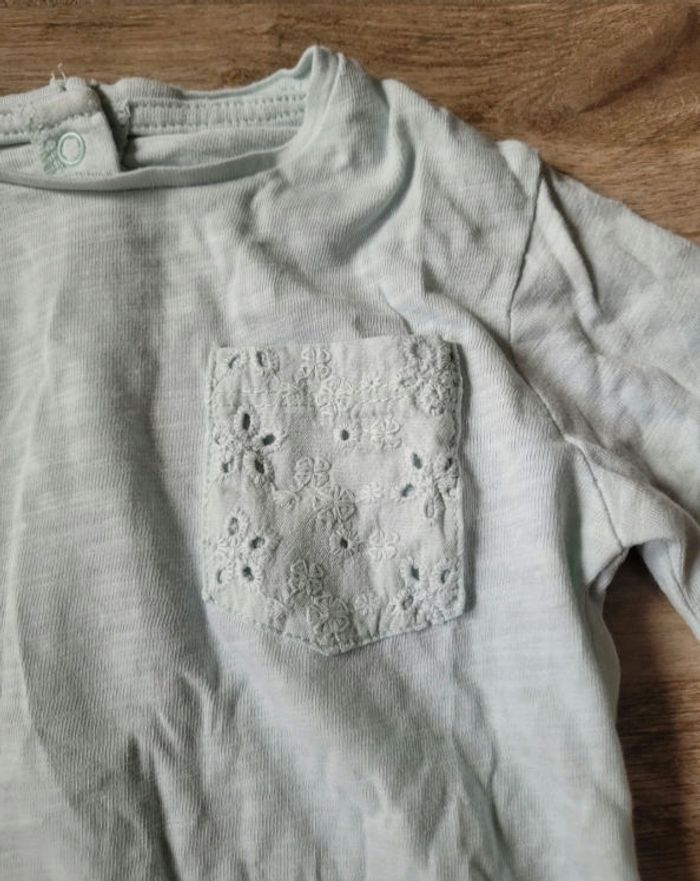 T-shirt manches longues broderie anglaise taille 12 mois - photo numéro 3