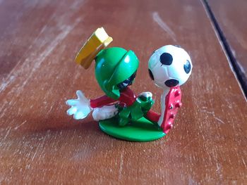 Mini Figurine Marvin le martien football