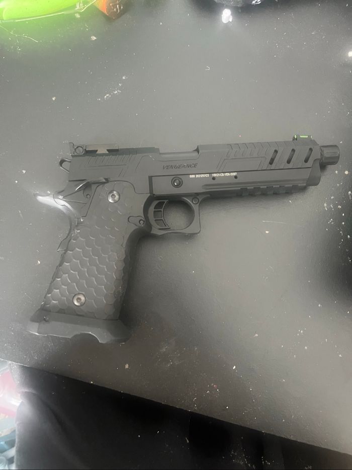 Réplique de poing airsoft