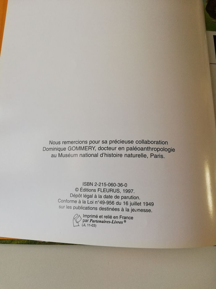 livre imagia dinosaures - photo numéro 2