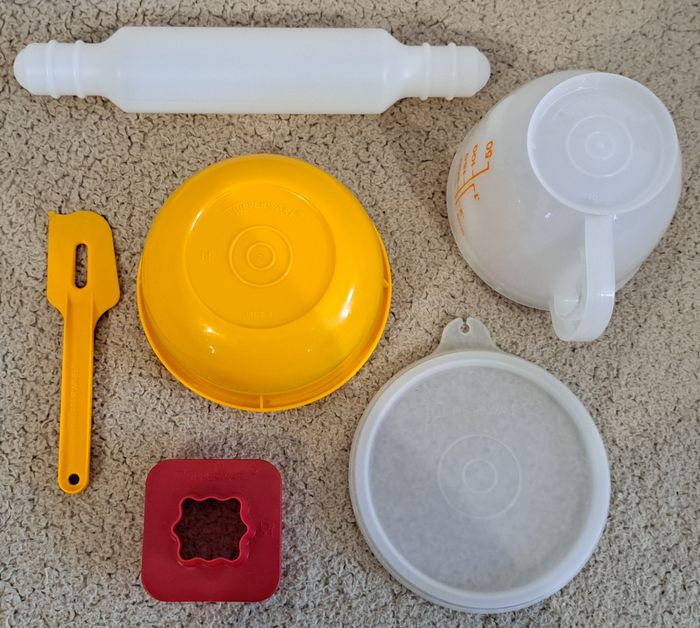 🪆 Ancien jouet Tupperware Tuppertoys La Petite Patissière - 1979 - photo numéro 2