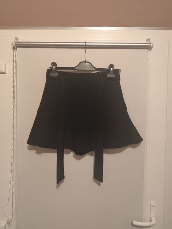 Jupe courte plissée Zara noire