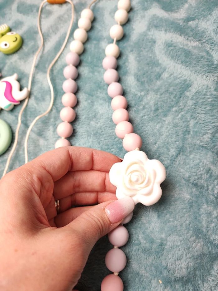 Lot de collier allaitement et mâchouilleur - photo numéro 10