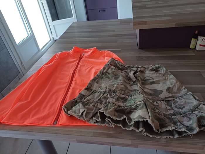 jupe courte et blouson filles Taille 7 ans - photo numéro 2