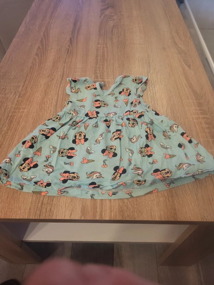 Robe. - photo numéro 2