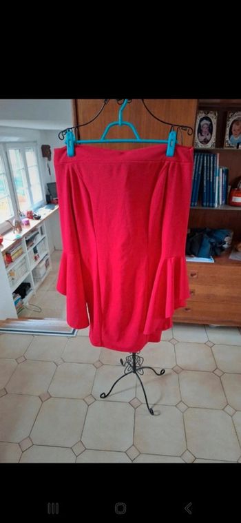 Robe épaules nues à manches longues évasées 👻