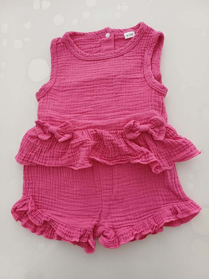 Ensemble taille 9/12 mois