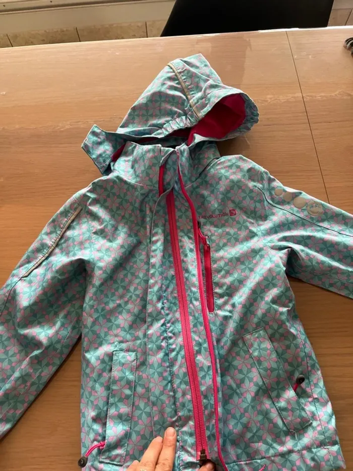Veste imperméable en bon état - photo numéro 5