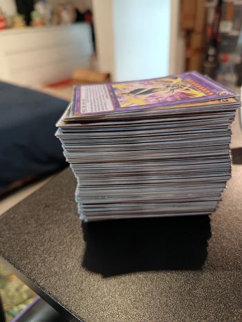 Lot 225 cartes Yu-Gi-Oh (aucun doublon)