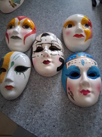 Lot de 5 petits masques vénitien porcelaine Multicolore