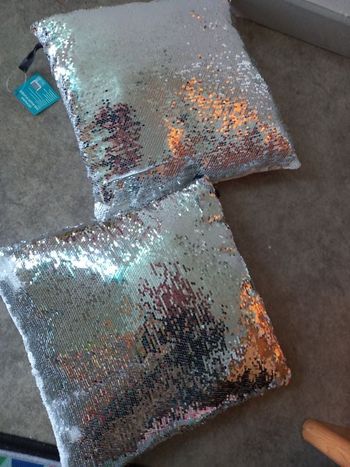 Coussin argente blanc