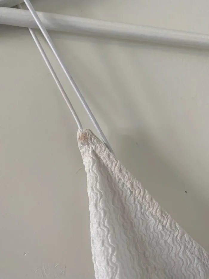 robe blanche dos nus - photo numéro 2