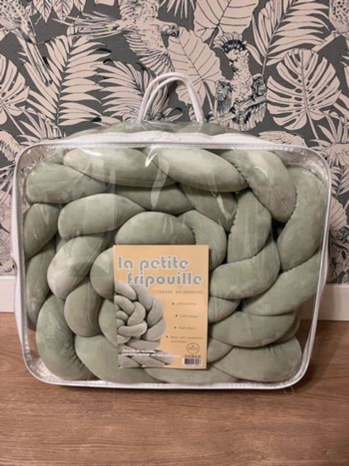 Tour de lit tressé vert sauge 3m