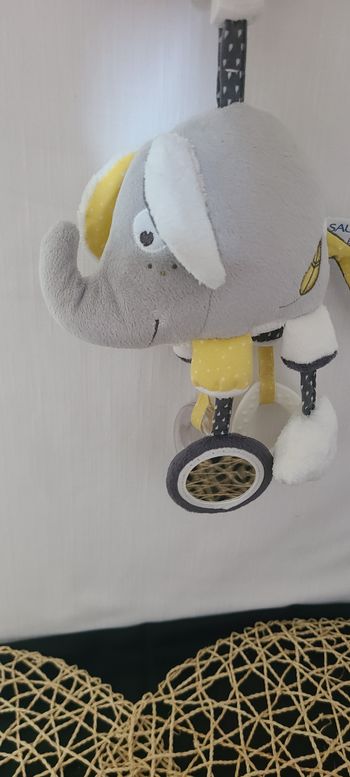 Jouet d'activités avec pince Babyfan