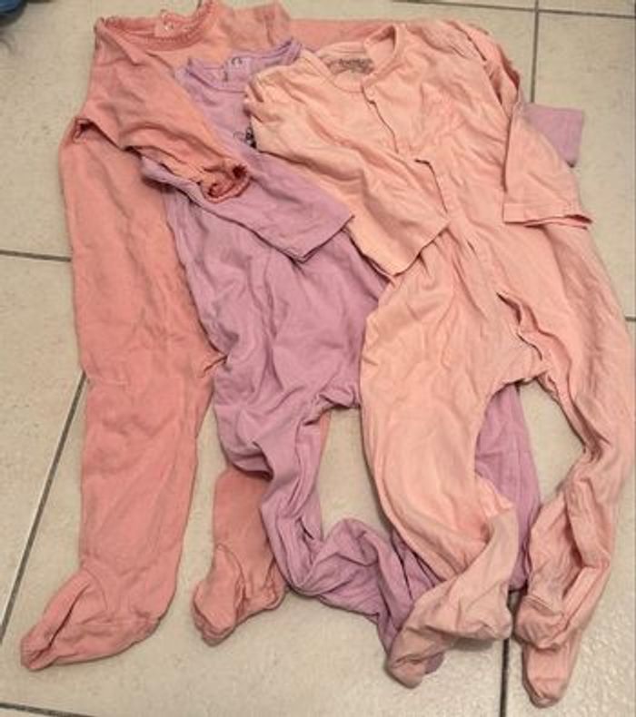 Lot de vêtements bébé (8) - photo numéro 2