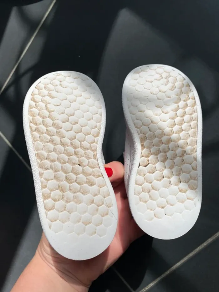 Baskets roses Adidas taille 23 - photo numéro 4