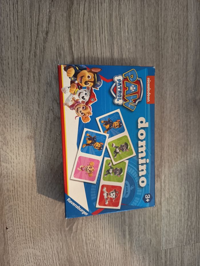 Jeu de société domino par patrouille