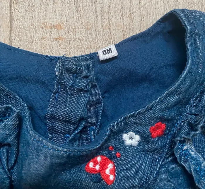 Robe en jean - 6 mois - photo numéro 3