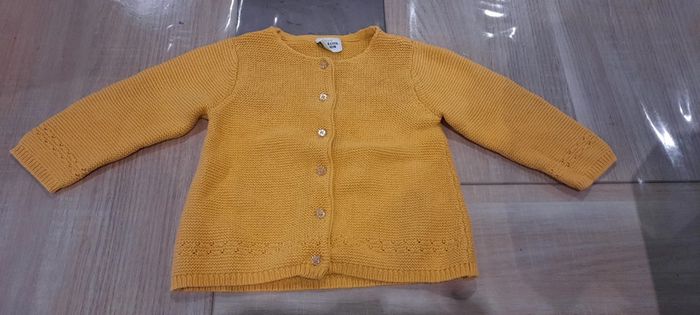 Gilet tape à l'œil 18 mois