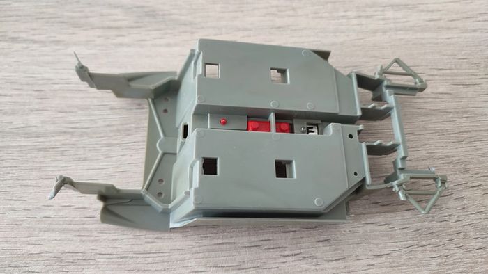 Châssis interne HS pièce détachée miniature Burago BBurago Ferrari f40 1/18 1/18e 1/18eme #B12.3 - photo numéro 2