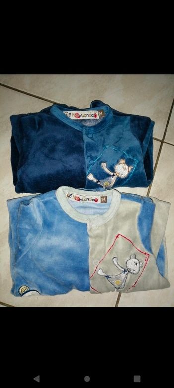 Lot de 2 pyjama taille 1 mois
