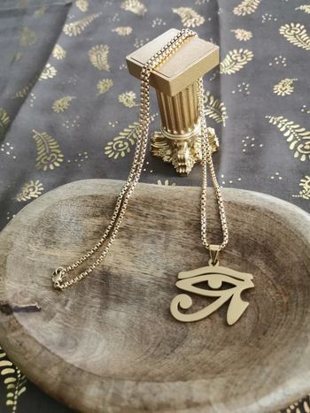 Collier et pendentif spirituel égyptien œil d horus