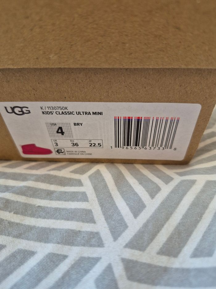 UGG mini fuschia - photo numéro 7
