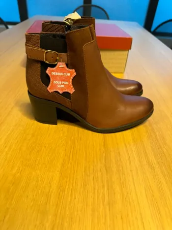 Chelsea boots à talon Simplement B taille 38