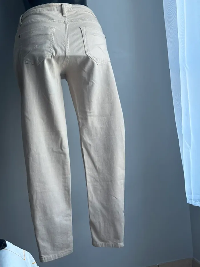 camaieu jean beige skinny taille 38 coton 98 regarder toutes les photos et mesures - photo numéro 10