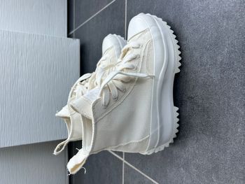 Converse Run Star Hike