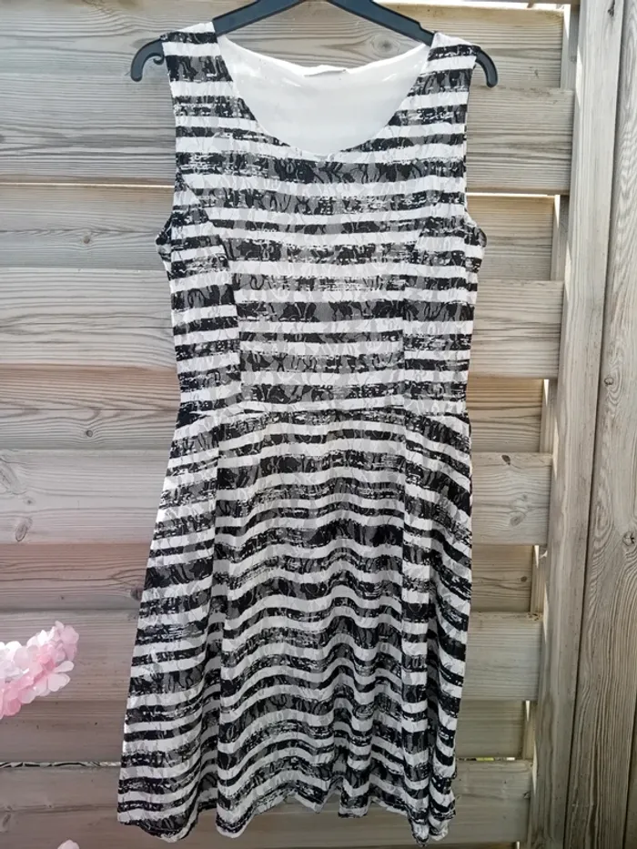 Lot de 8 robes femme Taille M ( 38 ) tbe - photo numéro 6