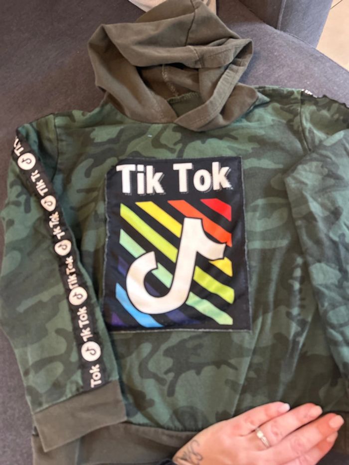 Pull à capuche