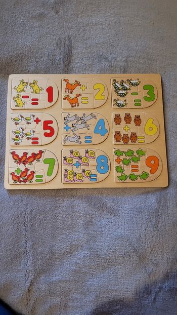 Puzzle en bois pour apprendre à compter à bébé